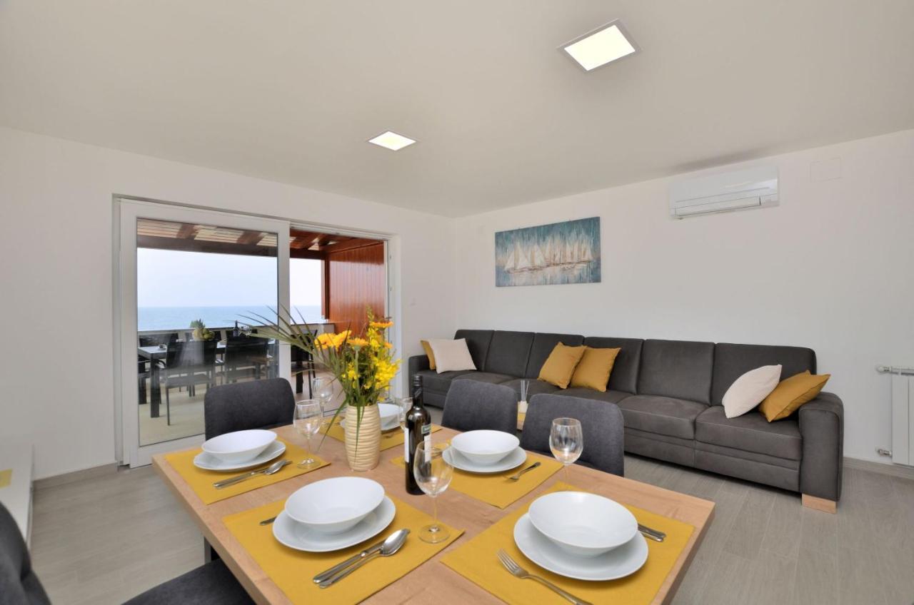 Apartments Villa Sofia Мартиншчица Экстерьер фото