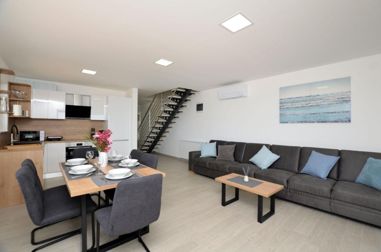 Apartments Villa Sofia Мартиншчица Экстерьер фото