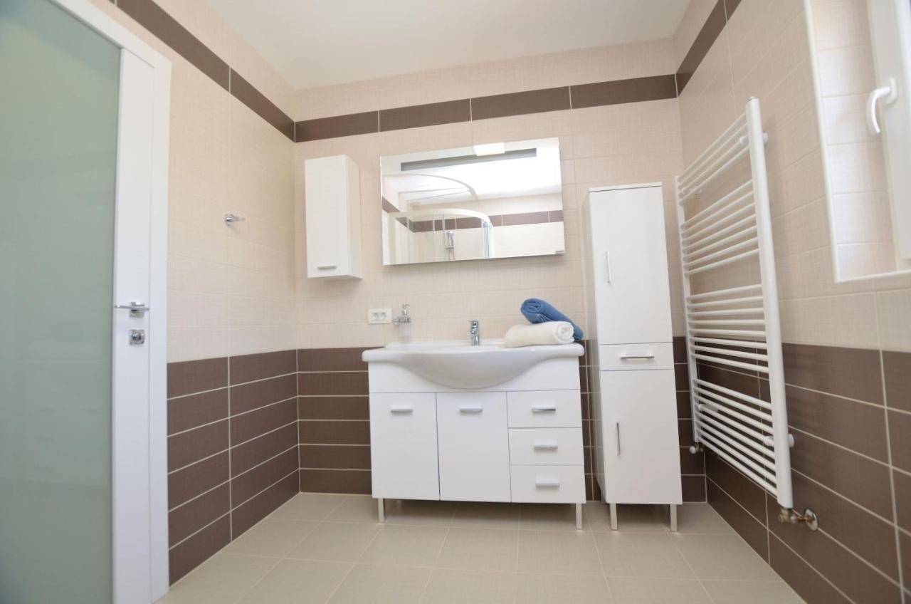 Apartments Villa Sofia Мартиншчица Экстерьер фото