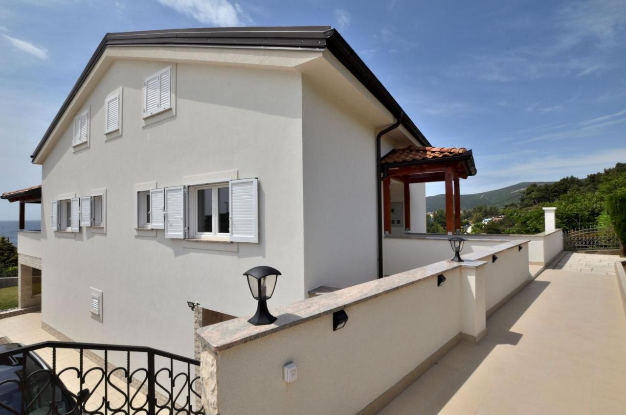 Apartments Villa Sofia Мартиншчица Экстерьер фото